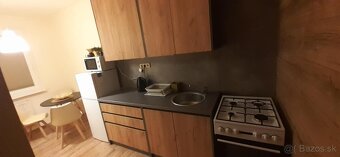 3-izbový byt K.Marxa, Levice - 6