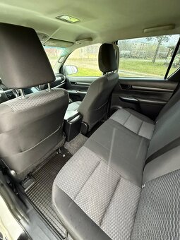 Toyota Hilux DC 2.4 I D-4D  4x4 - 6