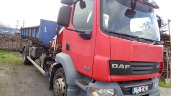 DAF LF 55.220 hákový nosič kontejnerů s HR FASSI - 6