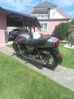 Suzuki GSX 400 - 6