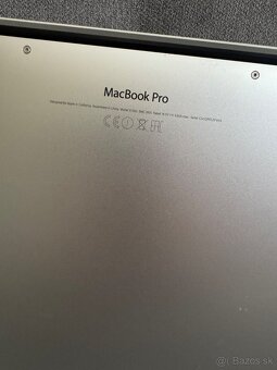 MacBook pro 2015 , 13,3 “ displej - 6
