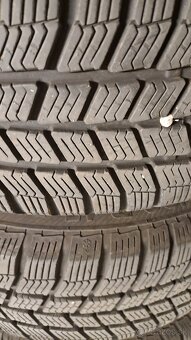 Predám zimný set 15"-5x100+185/60r15 Barum90% - 6