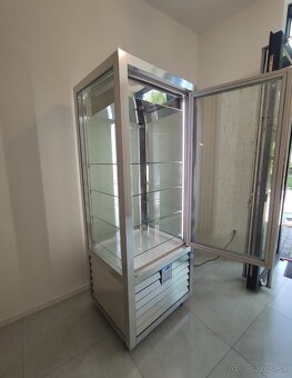 Panoramatická chladiaca a mraziaca vitrína Silfer - 6