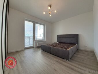 Krásny 2 izbový BYT V SENCI - CENTRUM NA NÁMESTÍ - 6