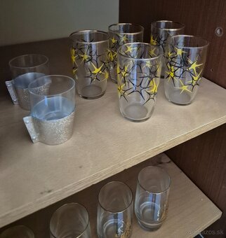 Poháriky, ozdobná fľaša... - 6