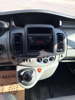 Renault Trafic 2.0 - 6