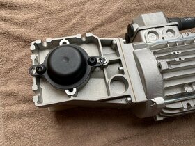 Motor s prevodovkou Lenze GKR03-2M HAR 071C42 - 6