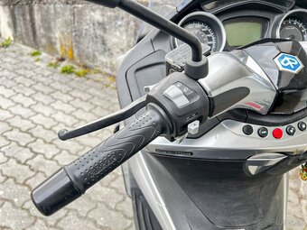 Piaggio X10 125 ABS ASR Executive - 6