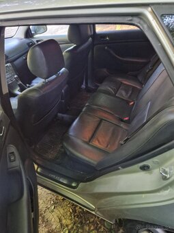 Avensis combi - 6