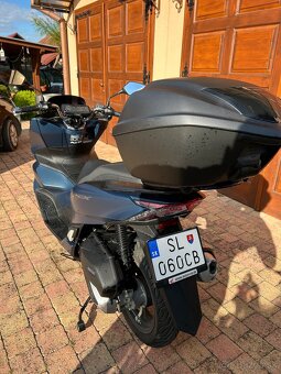 🛵 Honda PCX 125 (r.v. 2023) – 1. majiteľ, len 4 800 km, ako - 6