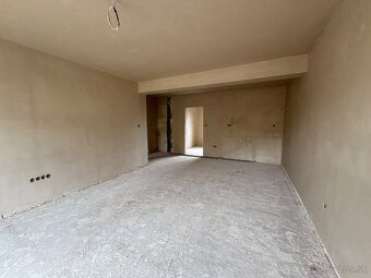 3 izbove byty + balkon - 6