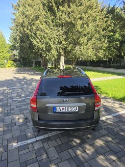 Kia ceed SW 1,6 CRDI - 6