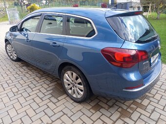 Opel Astra J combi - 6