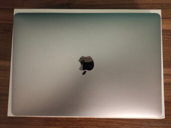 Apple MacBook Pro 2017 – i5 / 8GB / 256GB - 6