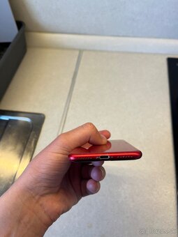 Na predaj IPhone 8 64 gb product red s krabicou - 6