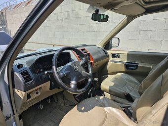 Nissan Terrano 2 - 6