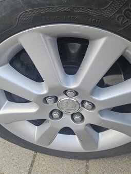 Predám Toyotu Avensis 2.0d exclusive - 6