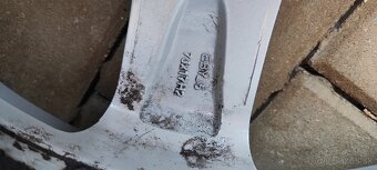 disky 5x114,3 r17 so zimnými pneumatikami - 6