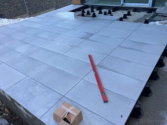 STAVEBNY PRACOVNIK EXTERIER - 6