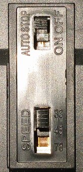 Gramofón v kufríku funguje aj na Powerbanku - 6