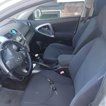 Toyota RAV4 4x4 - 6