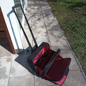 Kufor Samsonite plastovy na kolieskach s teleskopickou rukov - 6