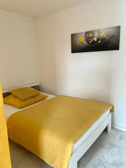 Prenajmem priestrannú garsónku o veľkosti 40 m2 - 6