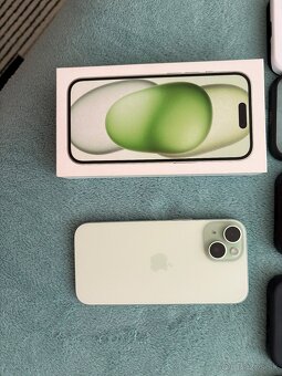 Predám iPhone 15 128GB zelený - 6
