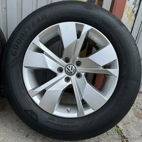 Originál elektróny VW TOUAREG R18 8J ET25 | LETNÉ 235/6518 - 6
