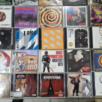 CD-čka...PLACEBO,MASSIVE ATTACK,DAVID BOWIE,NENA,PET SHOP BO - 6