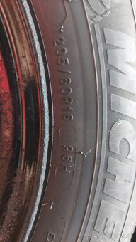 Predám plechové disky 16" so zimnymi pneu 205/60 r16 - 6