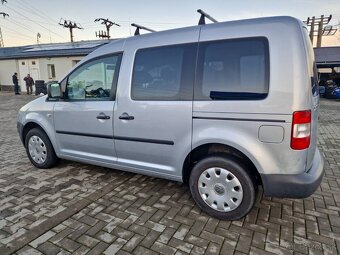 Predám Volkswagen Caddy 1.9 TDI 77 KW r.v.2009.Ohrev,7-miest - 6
