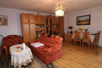 Priestranný - viacgeneračný rodinný dom v Borinke - 6