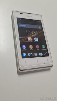 Sony xperia E - 6