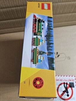 Lego Creator Vianočný vláčik 40700 - 6