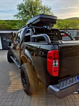 Nissan Navara DoubleCab 2.5 dCi LE A/T - 6