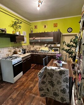 Na predaj rodinný dom v centre mesta Nesvady - 6
