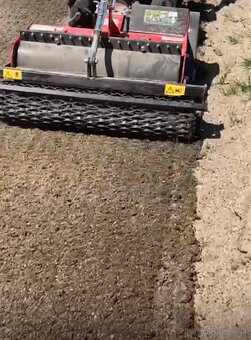 Zakladač trávnika a malotraktor - 6