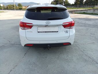HYUNDAI i40 1.7 CRDi r.v 2014 - 6