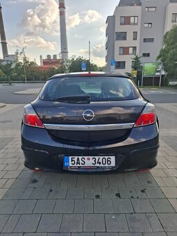 Opel Astra GTC  1.6 benzín - TOP STAV - 6