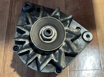 Alternátor BMW E30 14V 90A - 6