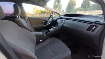 Toyota Prius Hybrid - 6
