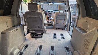 Predám KIA Carnival - 6