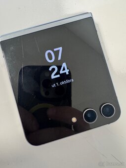 Samsung Galaxy Z Flip 5 - 6
