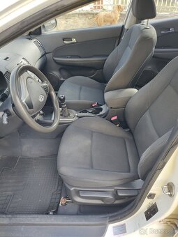 Hyundai i30 CW 1.6 CRDi - 6