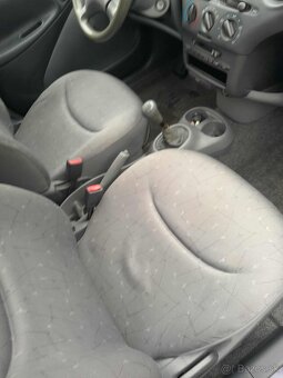 Predám Toyota yaris 1.0 - 6