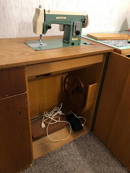 Šijací stroj Lucznik 415 - 6