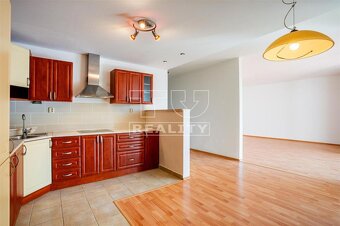 NA PREDAJ 129M2 4I BYT UL.POD PÁROVCAMI, PIEŠŤANY - 6