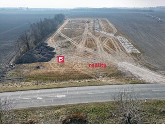 Nehnuteľnosť Michal na Ostrove - Na predaj stavebné pozemky - 6