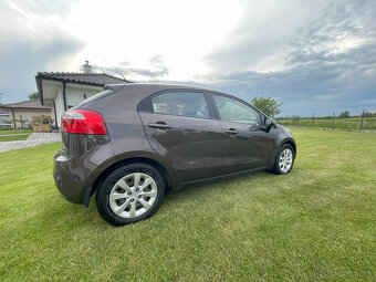 Kia Rio - 6
